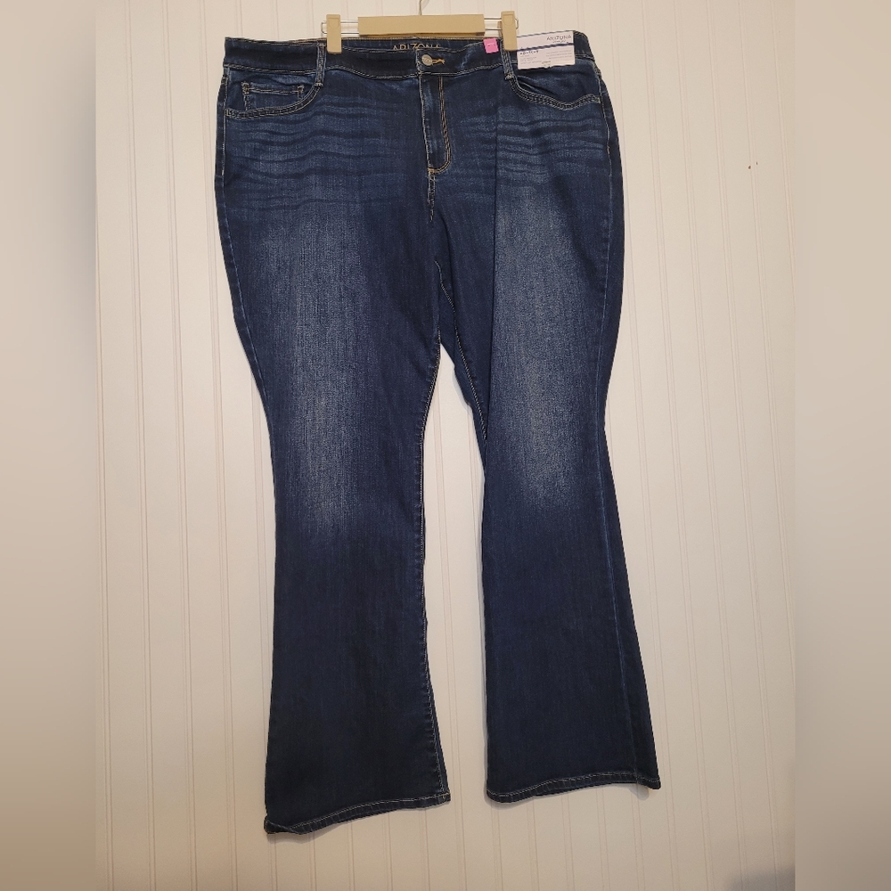 Arizona Women's Blue Bootcut Mid-rise Jeans Size 23 Juniors Plus NWT